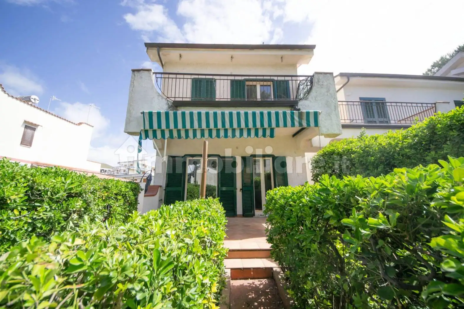 Villa in vendita a Cellole