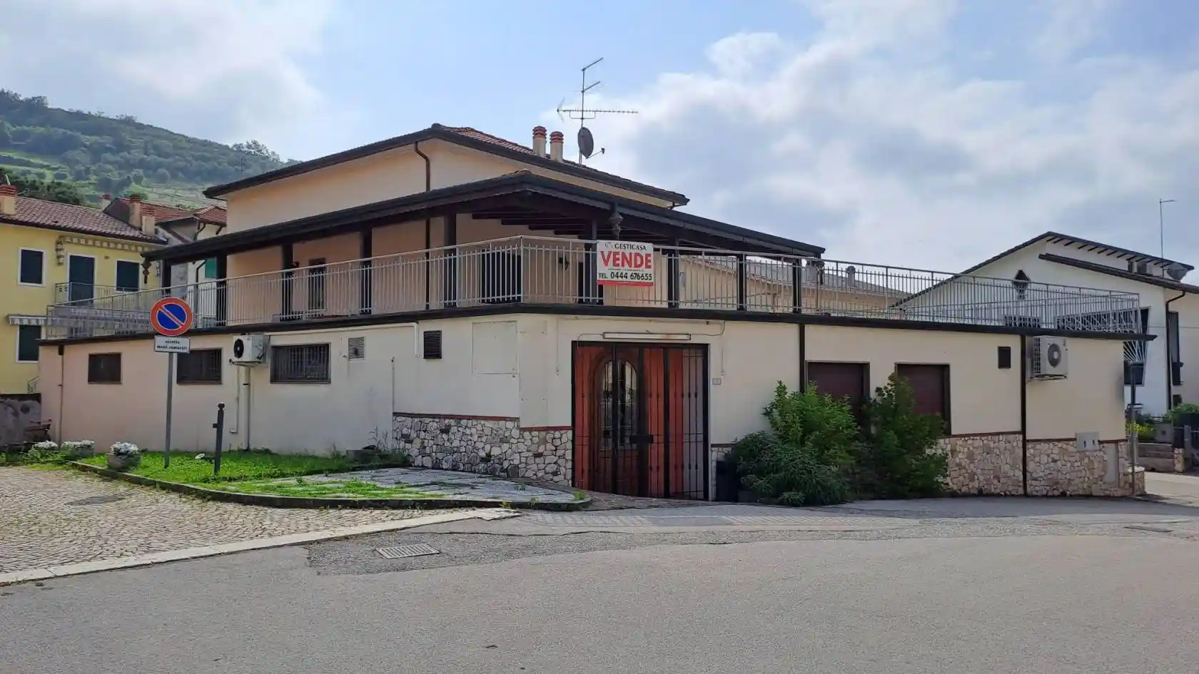 Villa in vendita a Gambellara