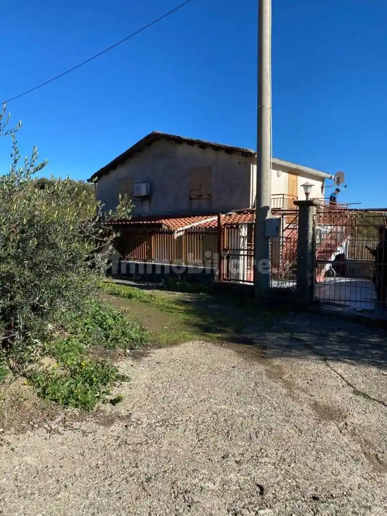 Villa in vendita a Piana degli Albanesi