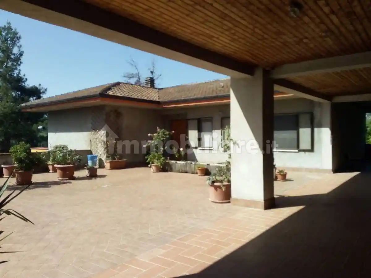 Villa plurifamiliare Strada del Santissimo Salvatore 255, Chieti Città, Chieti - foto 2