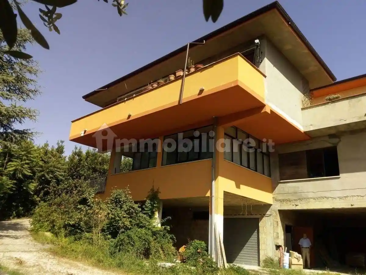 Villa plurifamiliare Strada del Santissimo Salvatore 255, Chieti Città, Chieti - foto 3