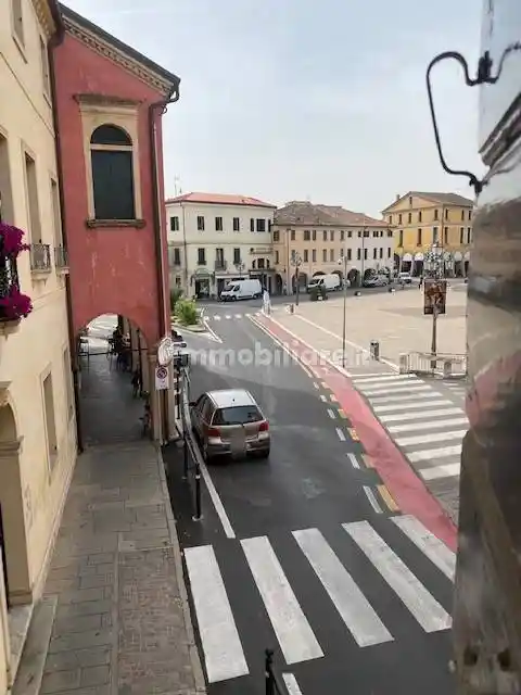 Palazzo - Edificio in vendita a Piove di Sacco
