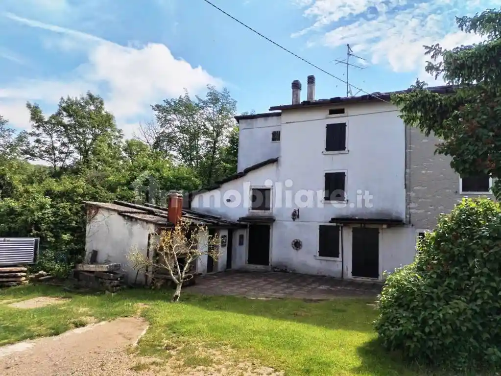 Rustico - Casale in vendita a Bosco Chiesanuova