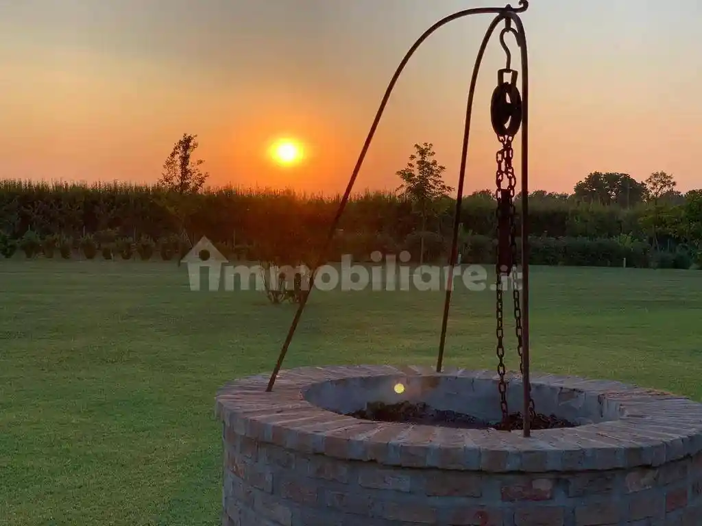 Rustico - Casale in vendita a Carpi