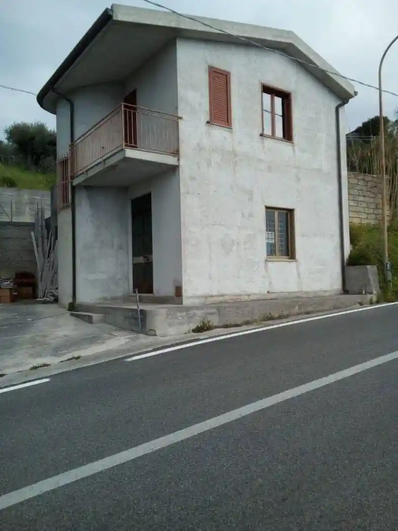 Villa in vendita a Naso