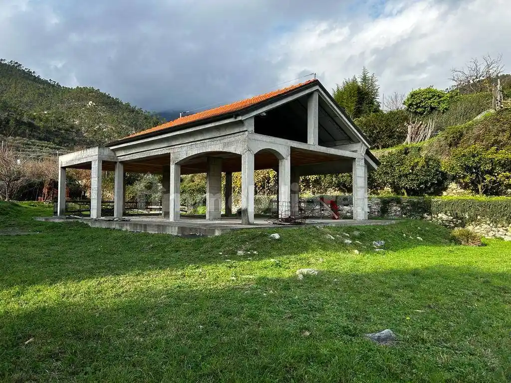 Villa in vendita a Loano