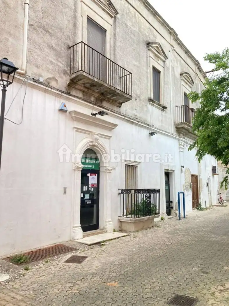 Palazzo - Edificio in vendita a Fragagnano