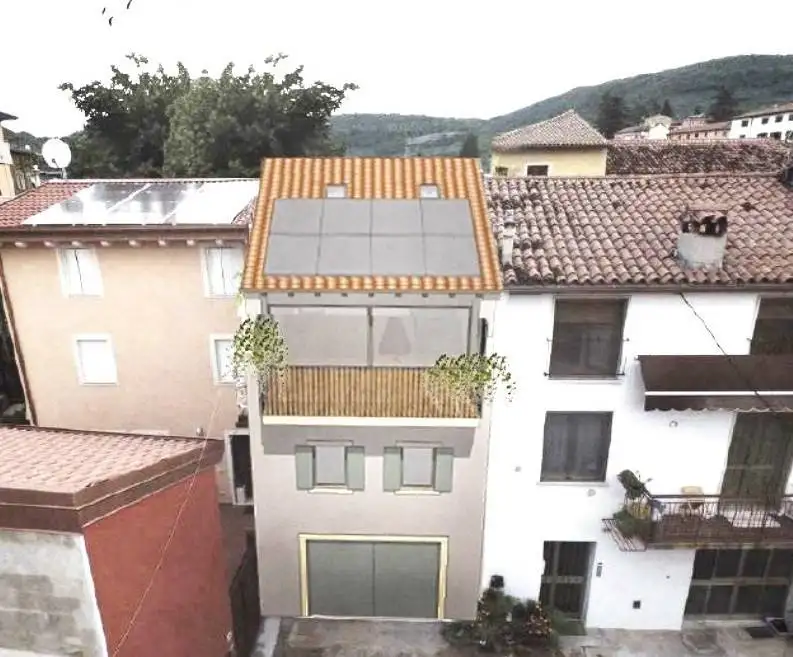 Rustico - Casale in vendita a Verona