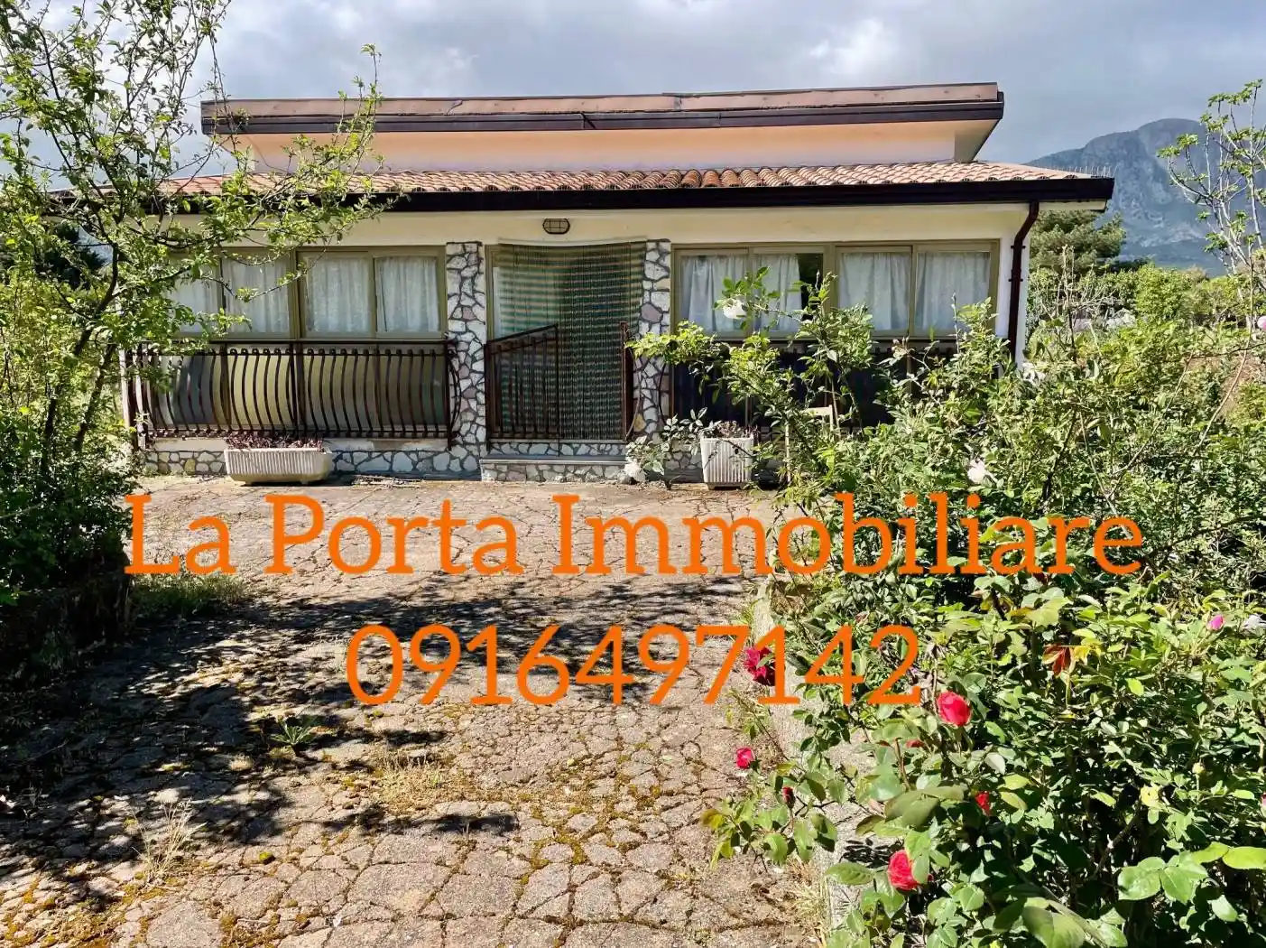 Villa in vendita a Piana degli Albanesi