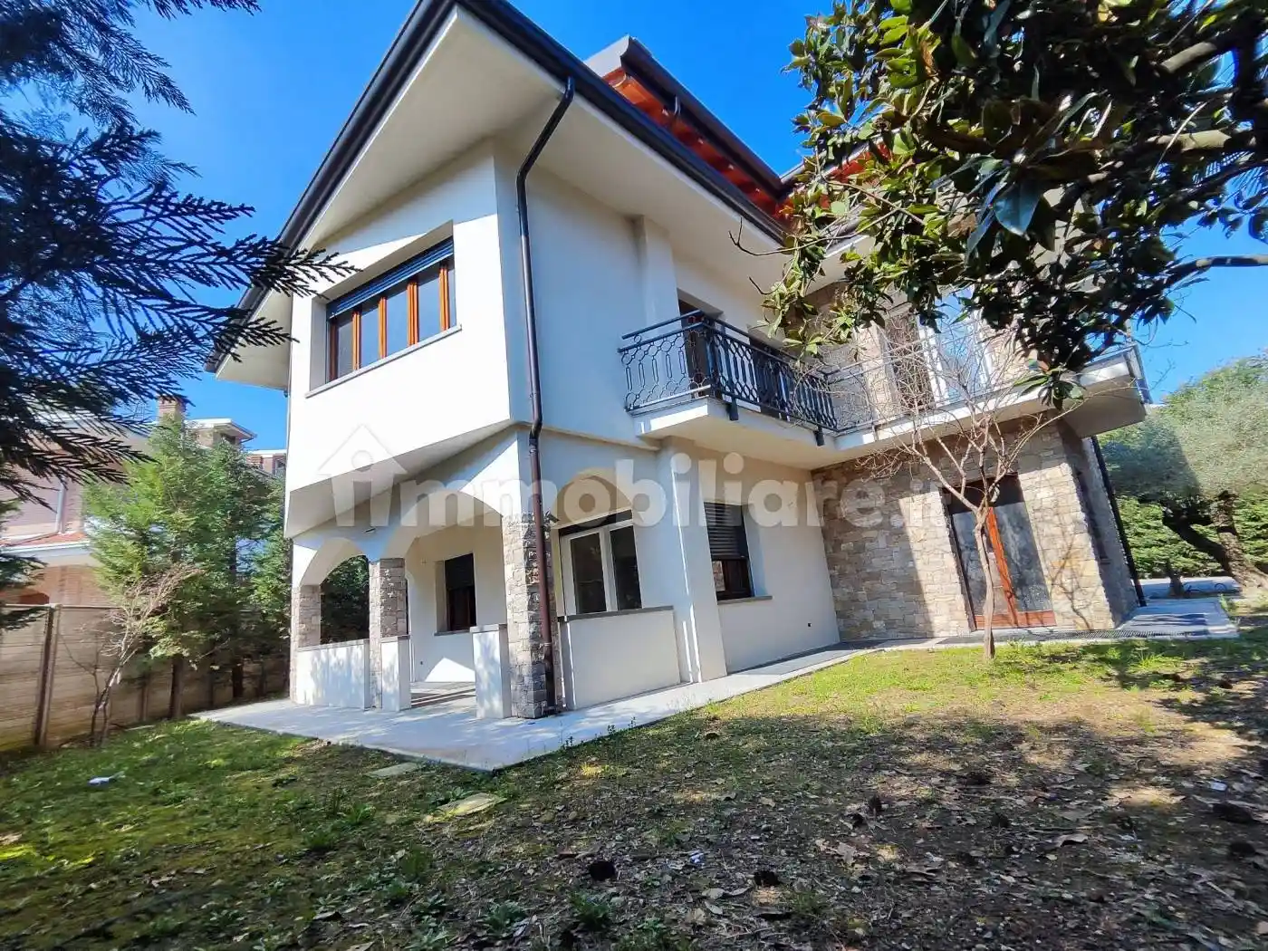 Villa in vendita a Limbiate