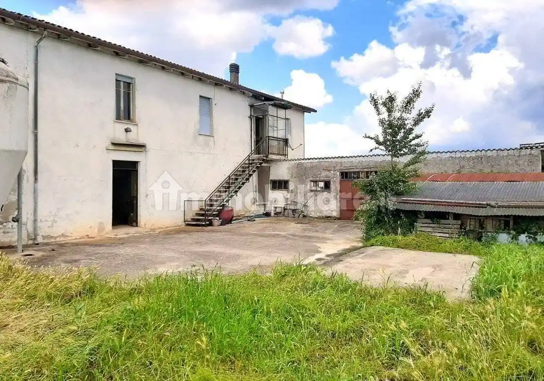 Rustico - Casale in vendita a Valeggio sul Mincio