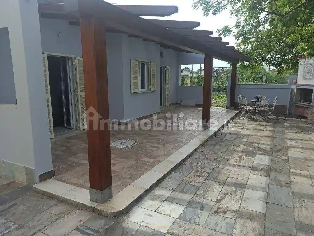 Villa in vendita a Massa