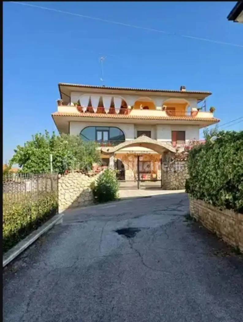 Villa in vendita a Penne