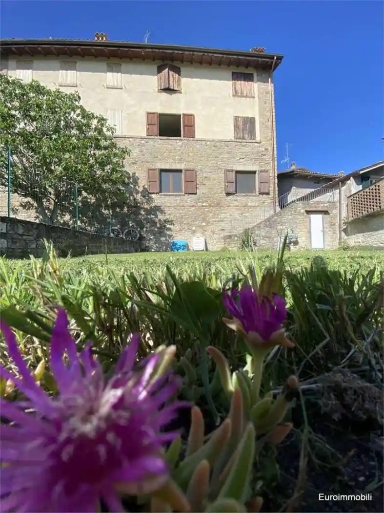 Villa in vendita a Neviano degli Arduini