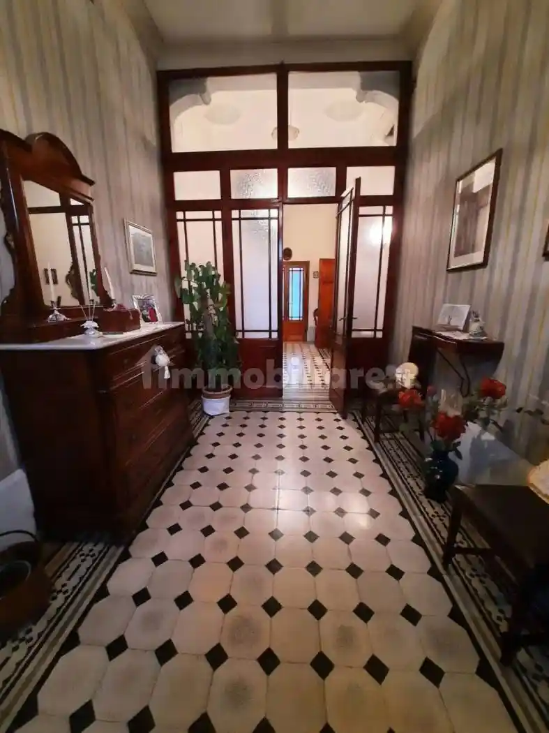 Villa in vendita a Cascina