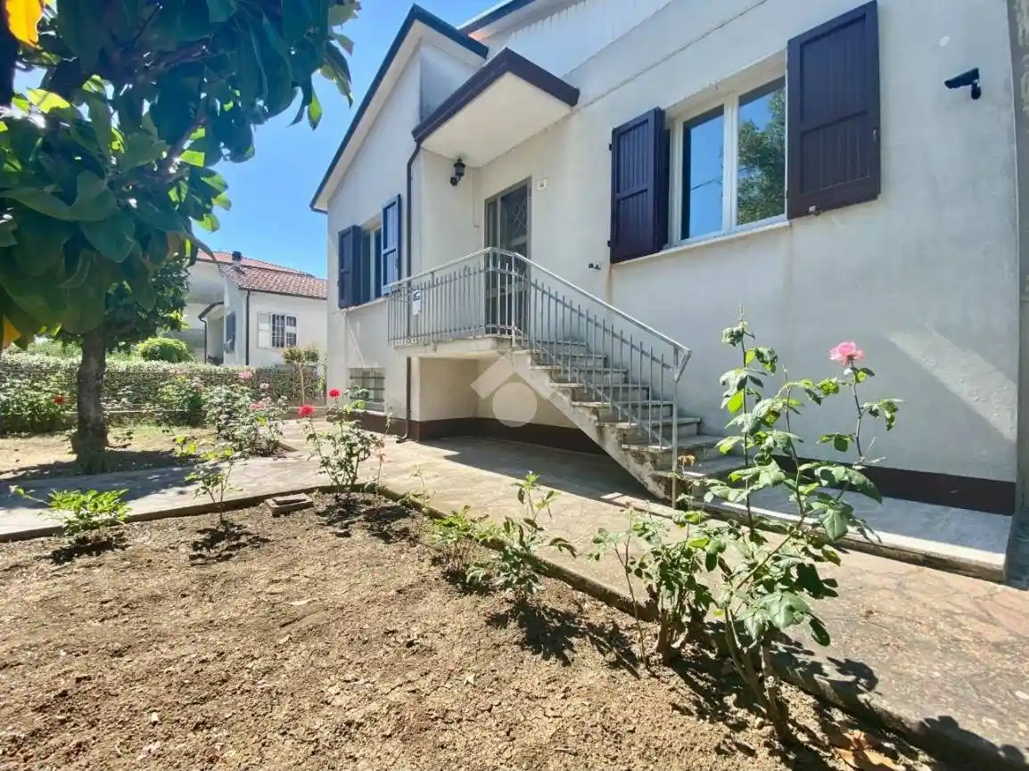 Villa in vendita a Santarcangelo di Romagna