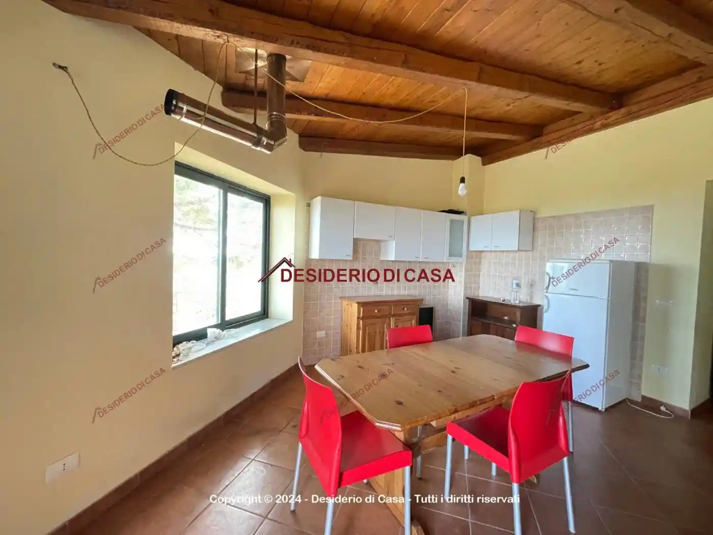 Appartamento in vendita a Campofelice di Roccella