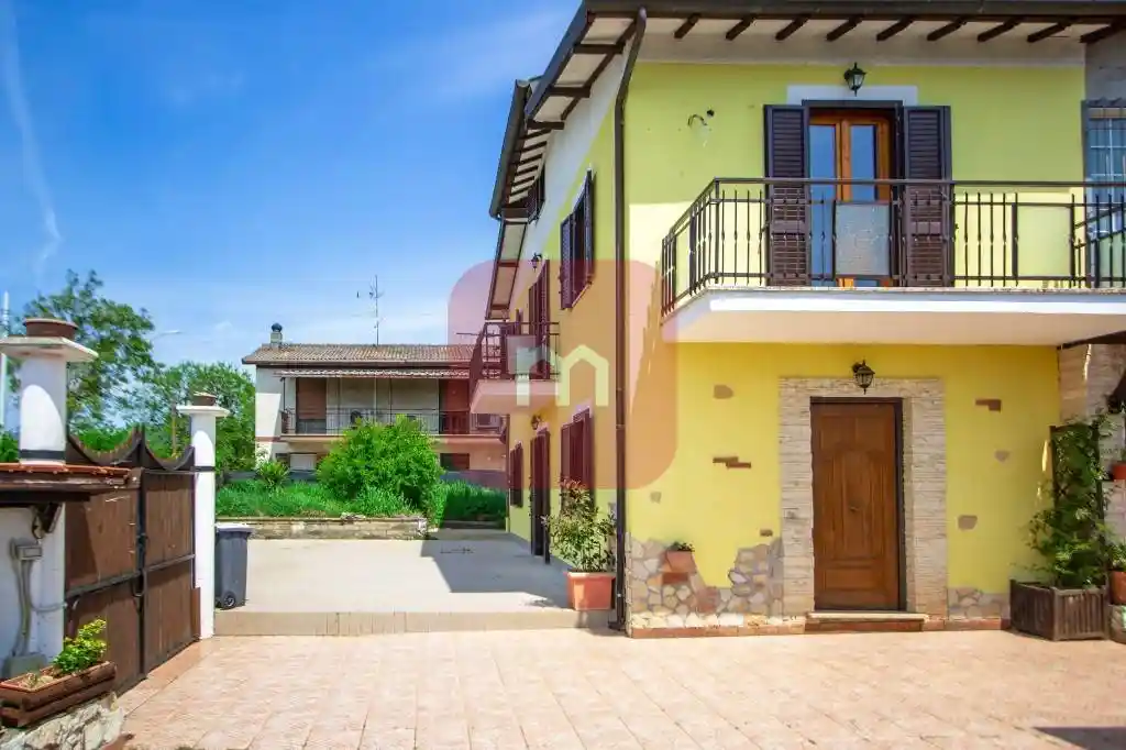 Villa in vendita a Cave