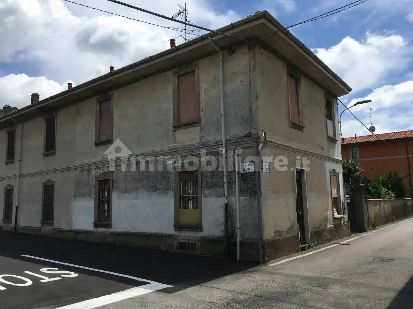 Villa in vendita a Gorla Minore