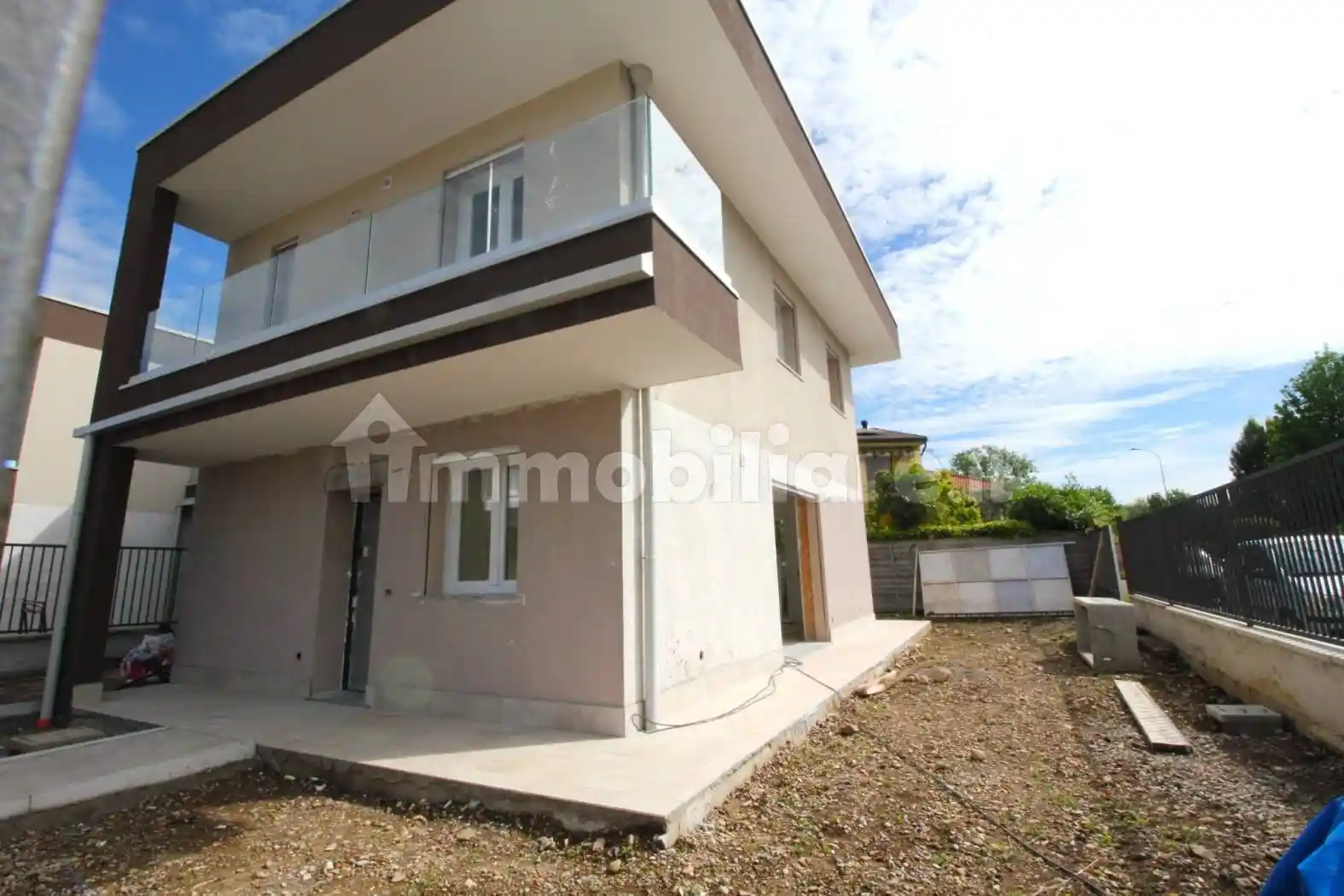 Villa in vendita a Gorla Minore