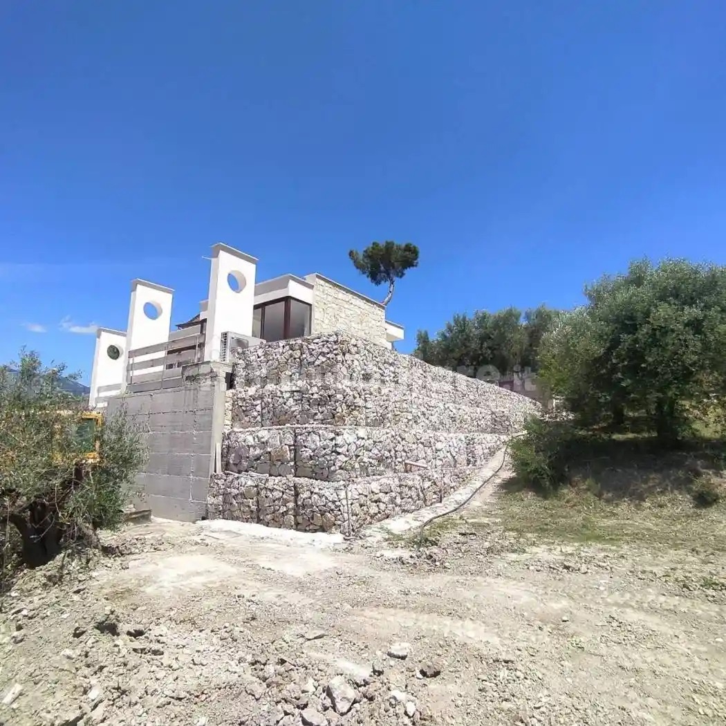 Villa in vendita a Minturno