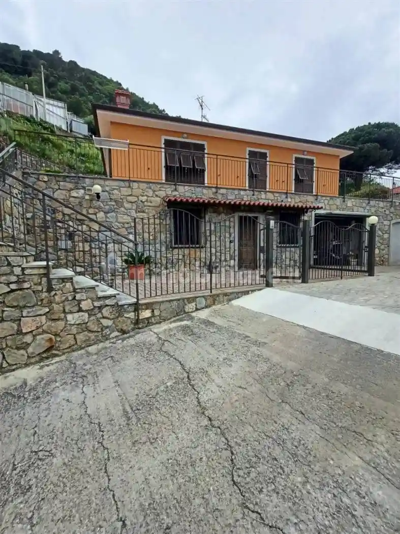 Villa in vendita a Camporosso