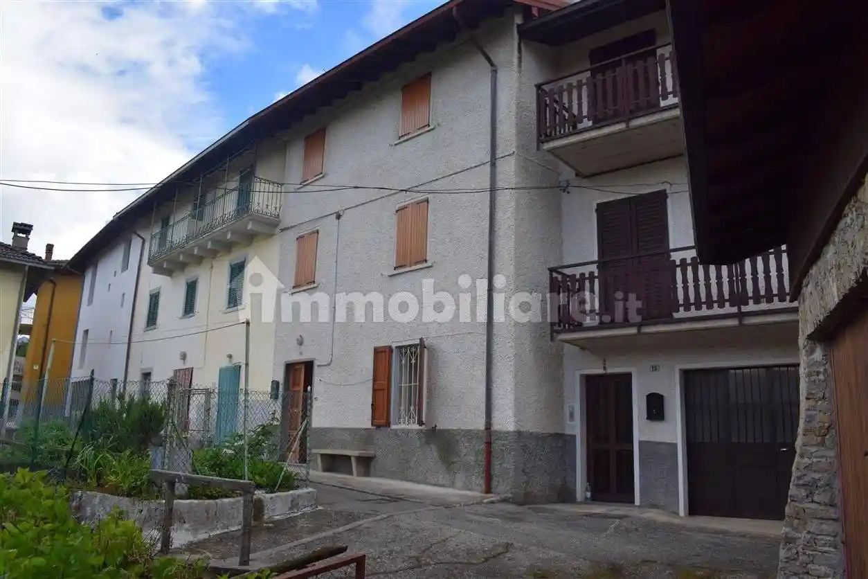 Casa indipendente in vendita a Costa Serina