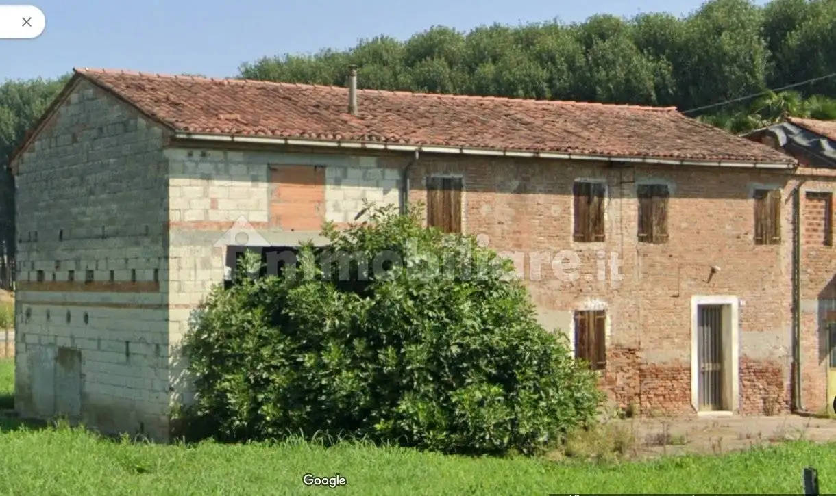 Rustico - Casale in vendita a San Pietro di Morubio