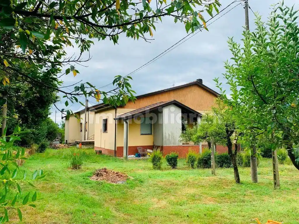 Villa in vendita a Filattiera