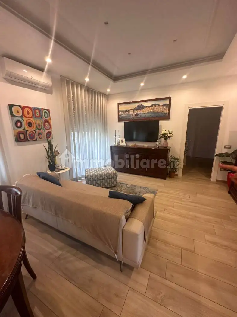 Appartamento in vendita a Napoli