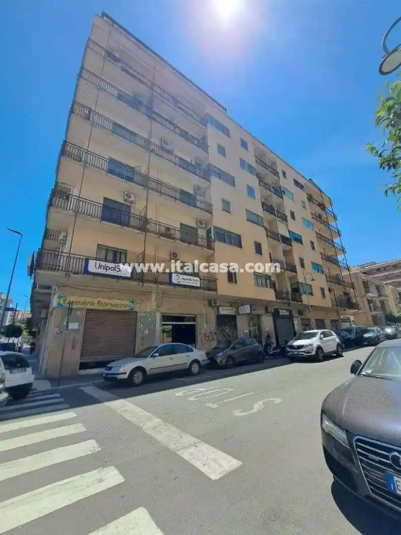 Quadrilocale via Vittorio Veneto, Centro, Crotone - foto 3