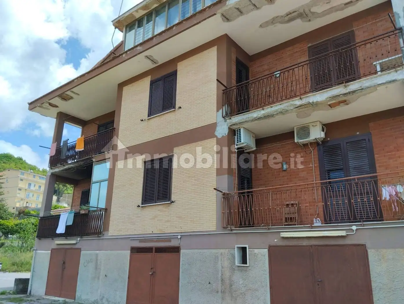 Palazzo - Edificio in vendita a Salerno