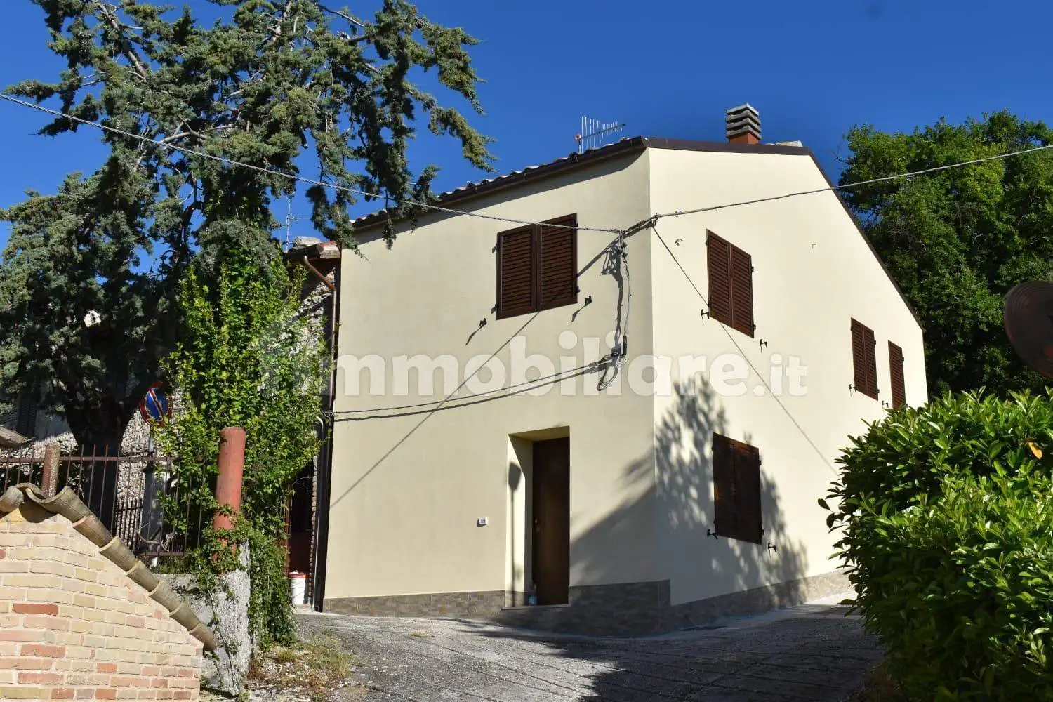 Casa indipendente in vendita a Montefortino