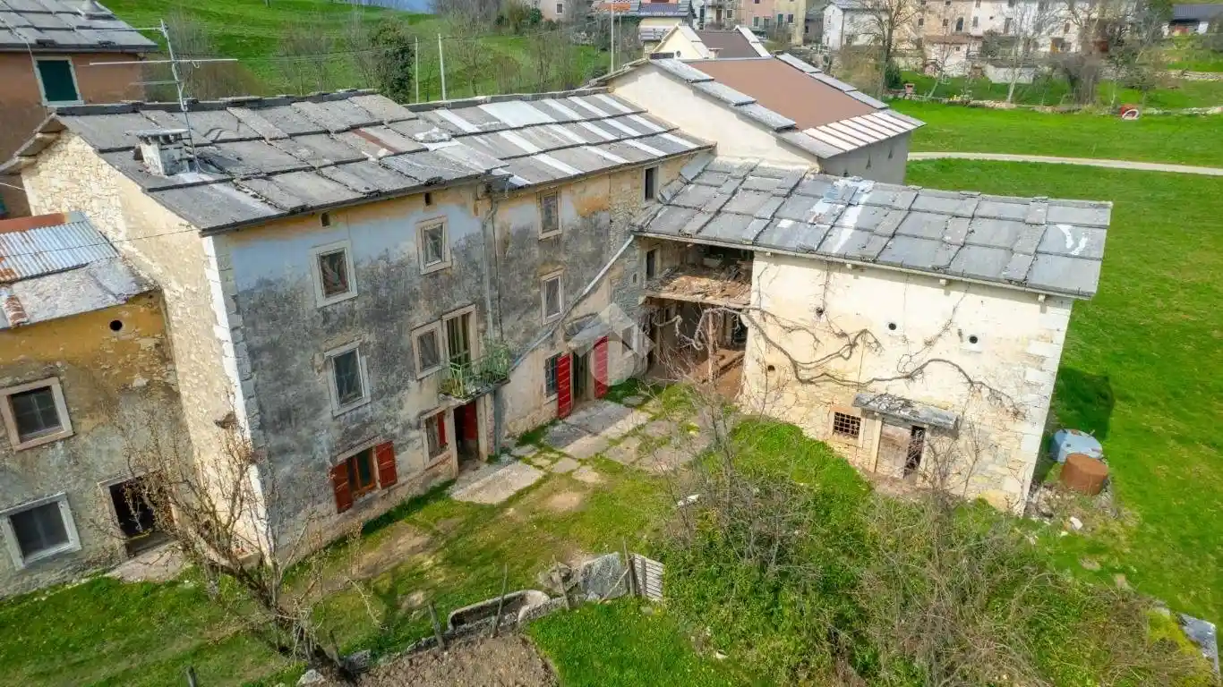 Rustico - Casale in vendita a Bosco Chiesanuova