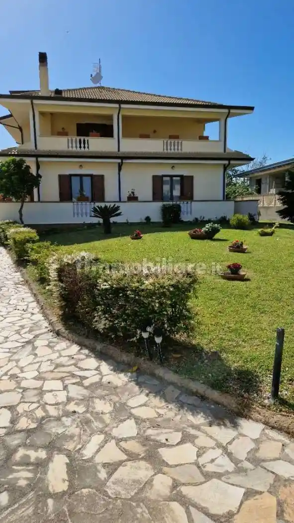 Villa unifamiliare via Aldo Moro 11, Centro, Botricello - foto 2