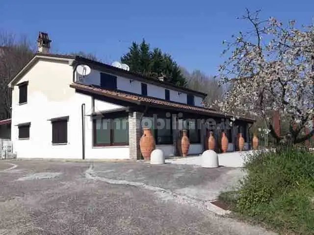 Rustico - Casale in vendita a Roncofreddo