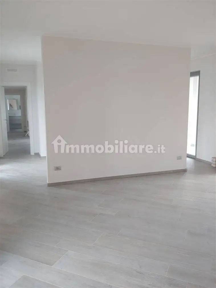 Trilocale viale John Fitzgerald Kennedy, Centro, Borgomanero - foto 5