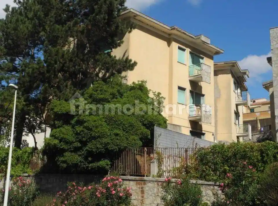 Palazzo - Edificio in vendita a Tempio Pausania