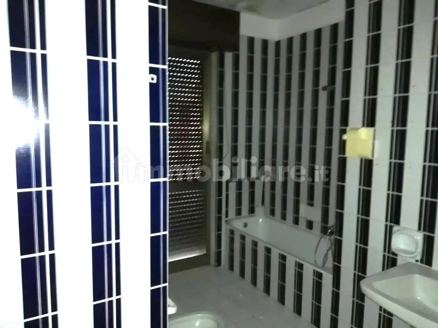 Quadrilocale piazza del Commercio, Centro, Controguerra - foto 3