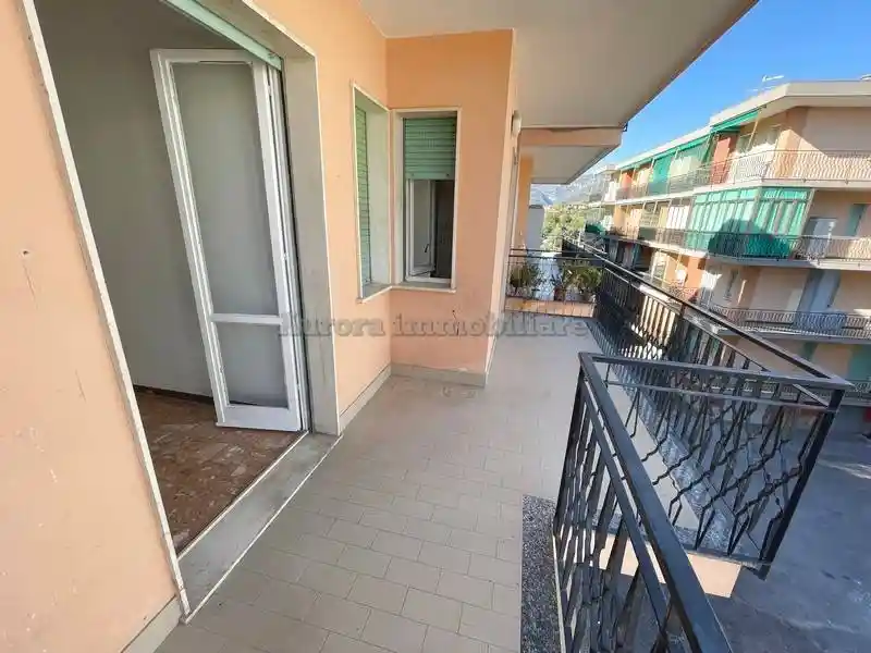 Appartamento in vendita a Borghetto Santo Spirito