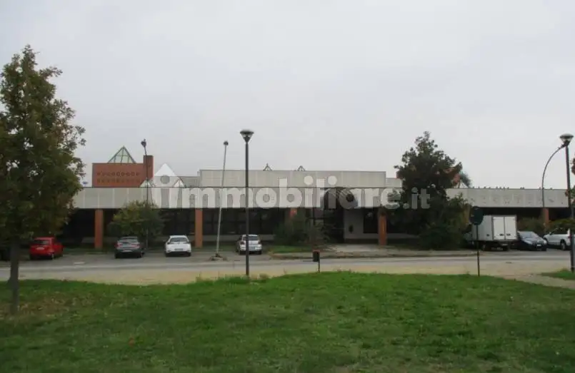 Palazzo - Edificio in vendita a Bologna