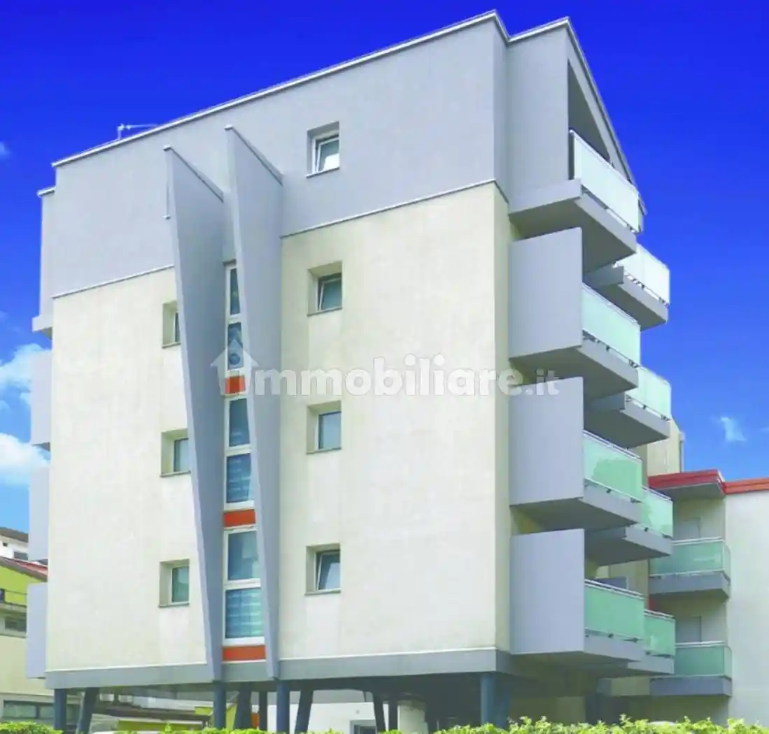 Palazzo - Edificio in vendita a Lignano Sabbiadoro