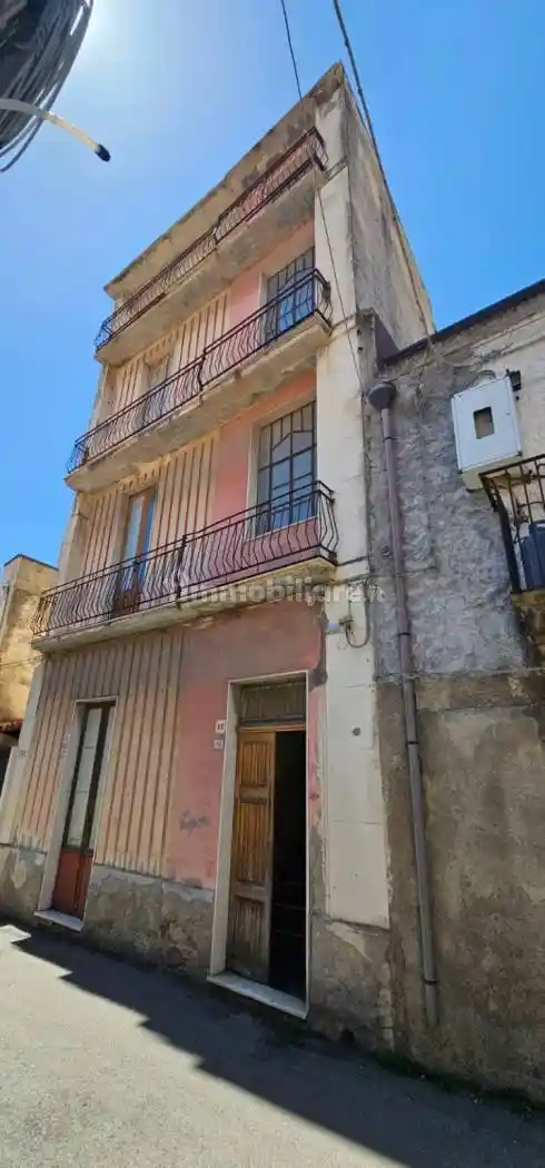 Casa indipendente in vendita a Calatabiano