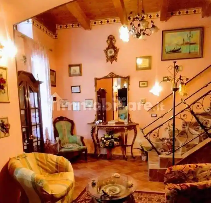 Trilocale via Alfredo Catalani 19, Beltiglio San Giovanni, Ceppaloni - foto 3