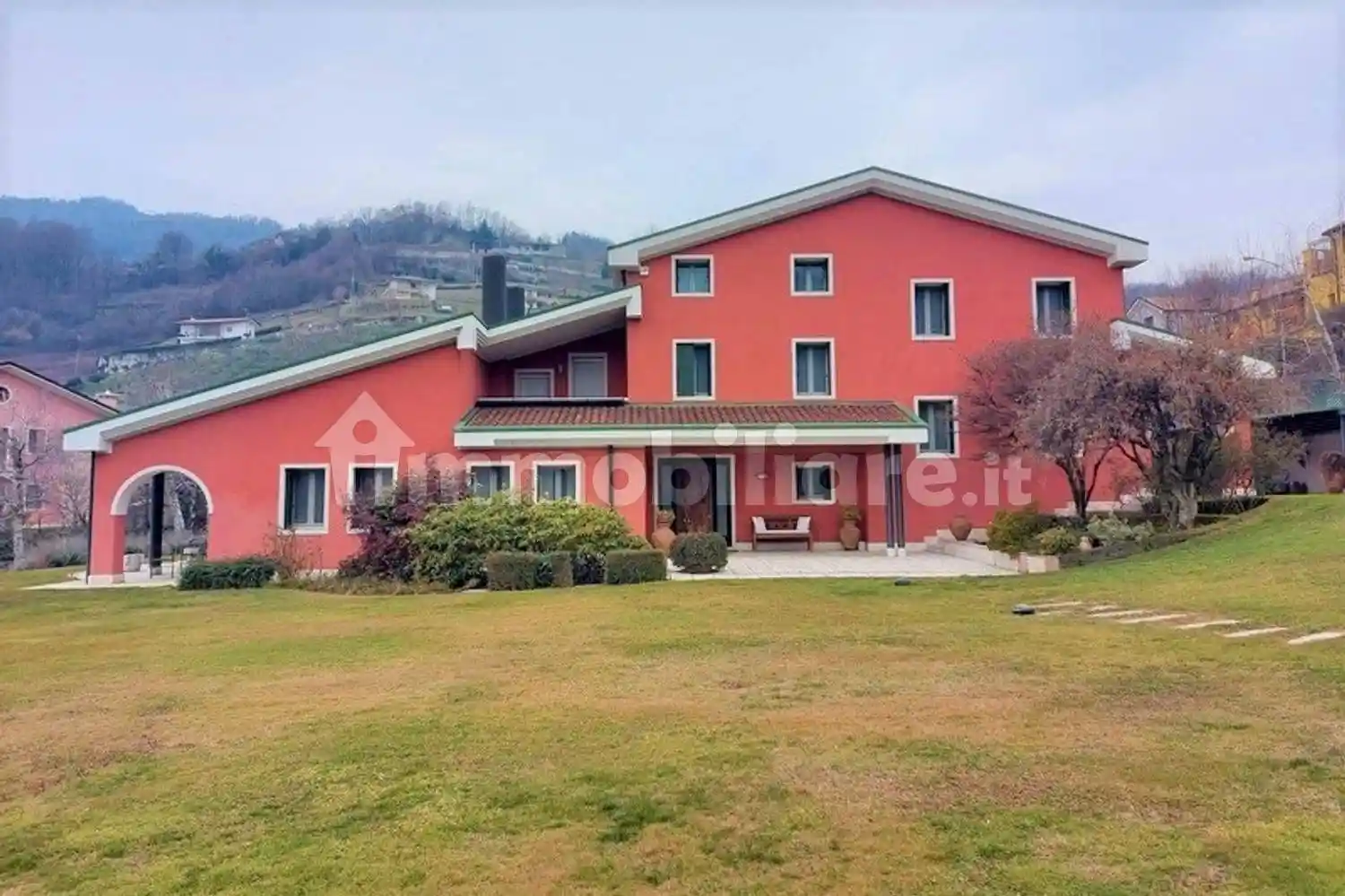 Villa in vendita a Chiampo