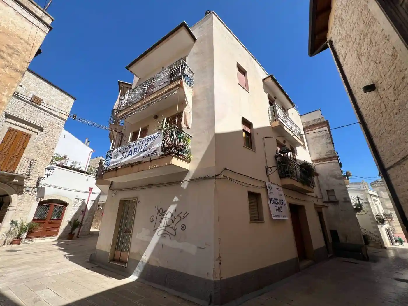 Palazzo - Edificio in vendita a Cassano delle Murge