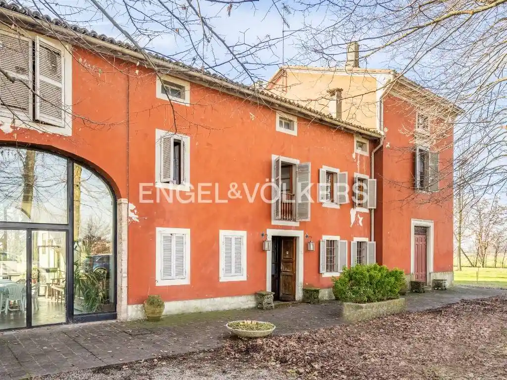 Villa in vendita a Parma