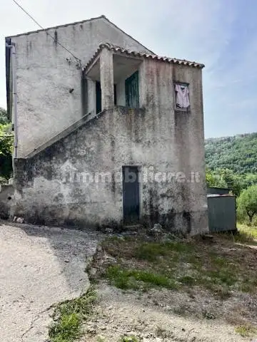 Appartamento in vendita a Lustra