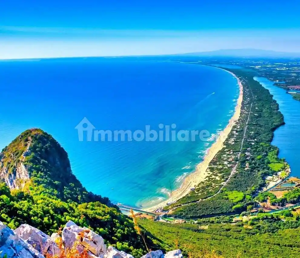 Villa in vendita a Sabaudia