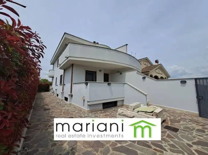 Villa in affitto a Roma